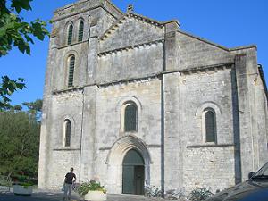 L'glise de Soulac datant du XI sicle