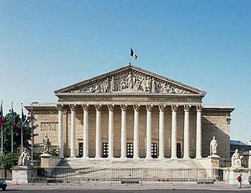 Vue sur l'Assemble nationale depuis la Place de la Concorde